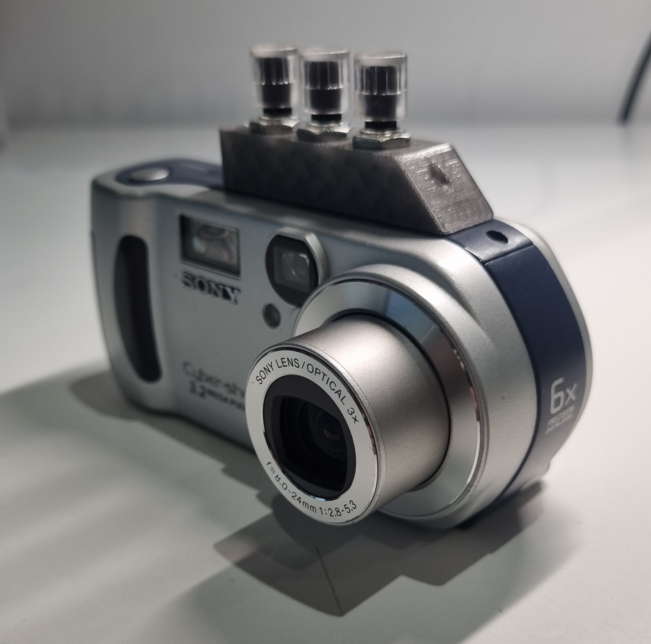 美品動作品 コンデジ 平成レトロ Y2K SONY Cyber−Shot P71 An Odd Looking Sony Cyber-shot Digital Camera - Sony Cyber